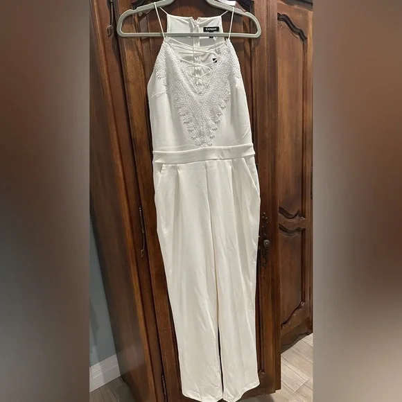 Express v neck lace white tie up Jumpsuit NWT! Size Small TTS - Picture 1 of 5
